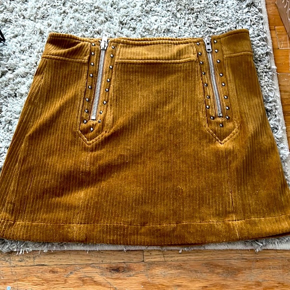 Skirt from a boutique, with rhinestones - Picture 1 of 2